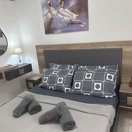 Meli Μaisonette Villa Pefkochori Eksteriør billede